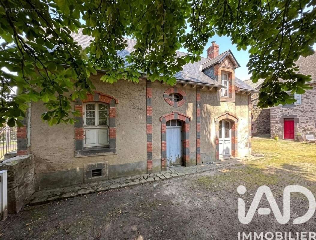 Photo 3 - Maison à ANGLARDS-DE-SAINT-FLOUR