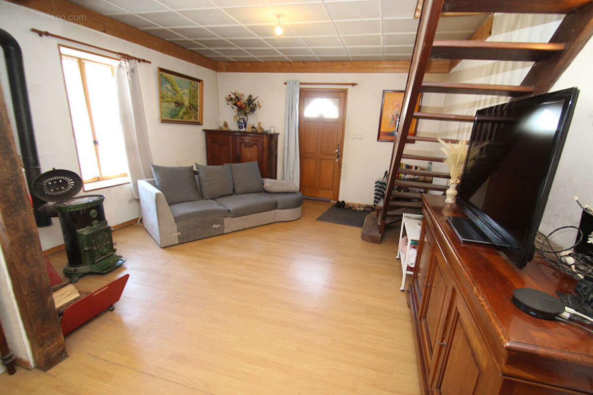 Maison à PIERRE-DE-BRESSE