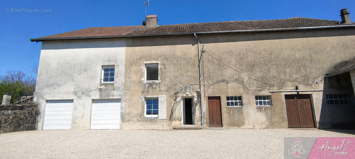 Appartement à LAVANS-LES-DOLE