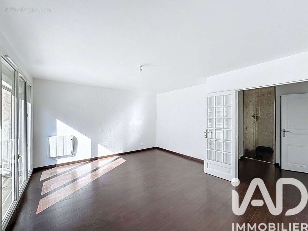 Photo 3 - Appartement à LIVRY-GARGAN