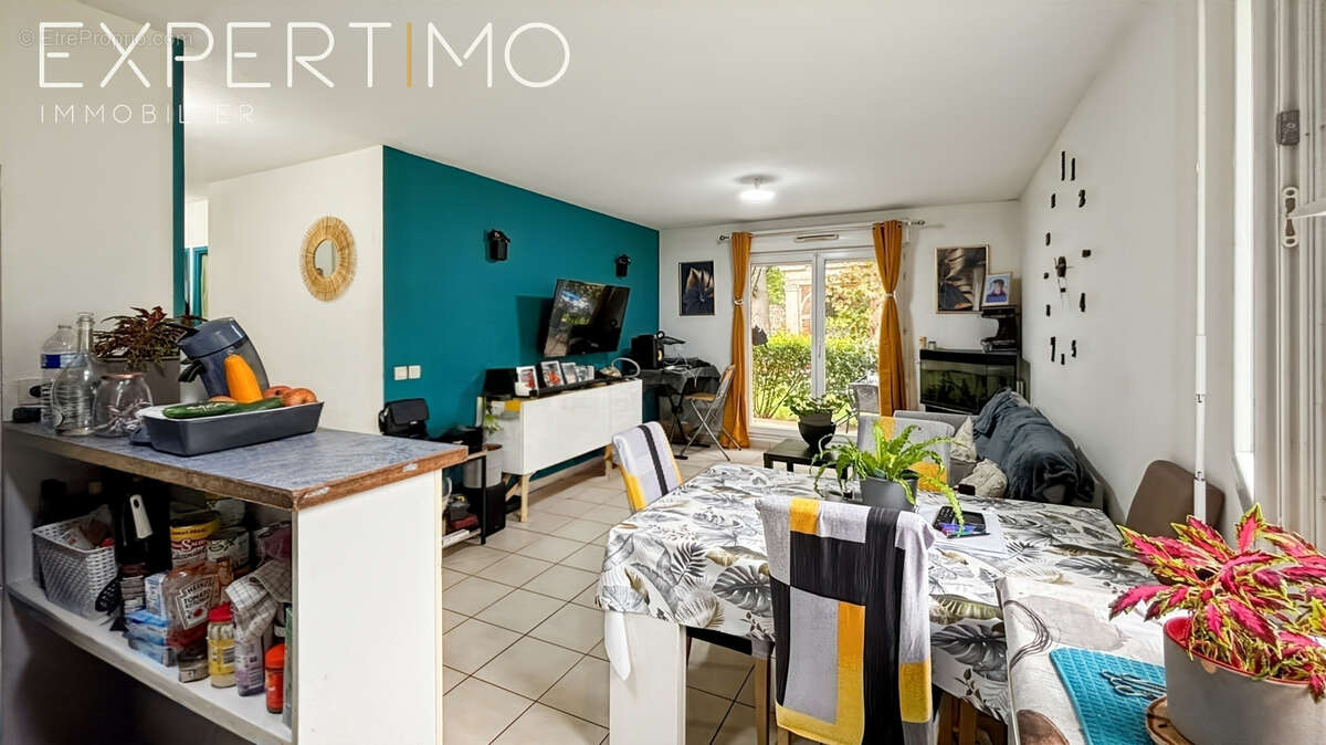 À vendre appartement F3 RDC avec terrasse et deux places de stationnement - photo 5