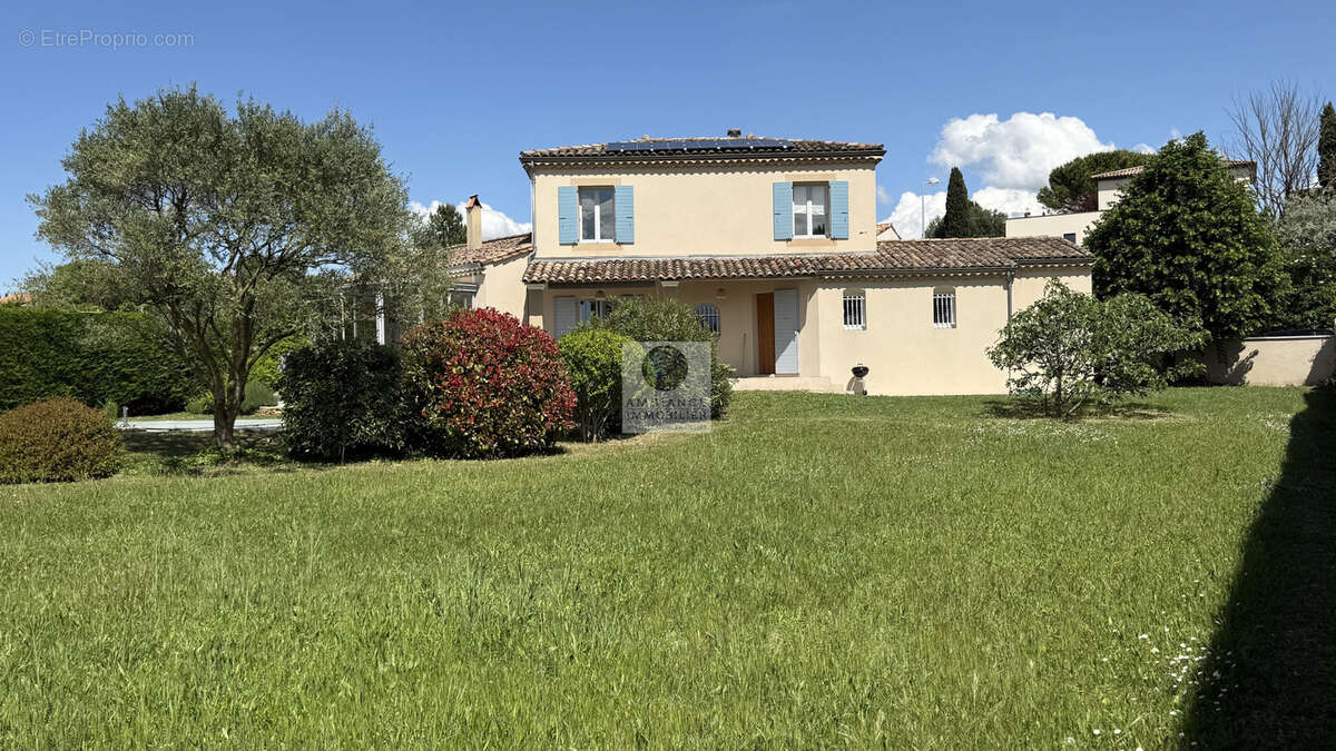 Maison à ETOILE-SUR-RHONE