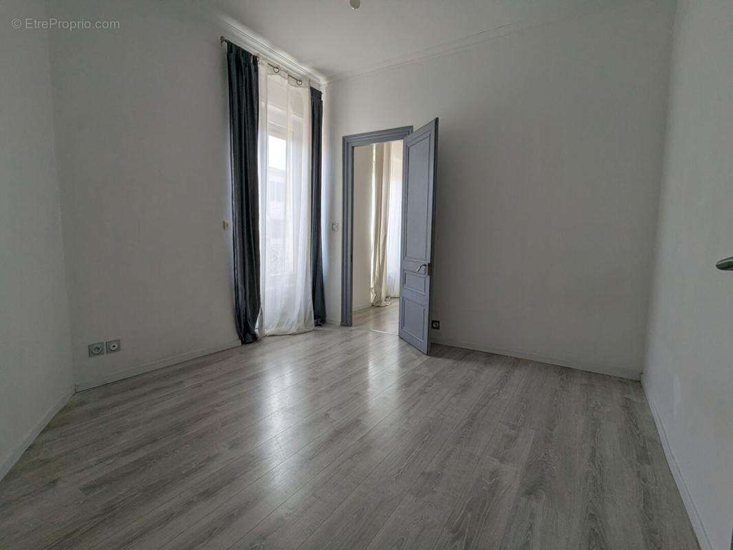 Appartement à TASSIN-LA-DEMI-LUNE