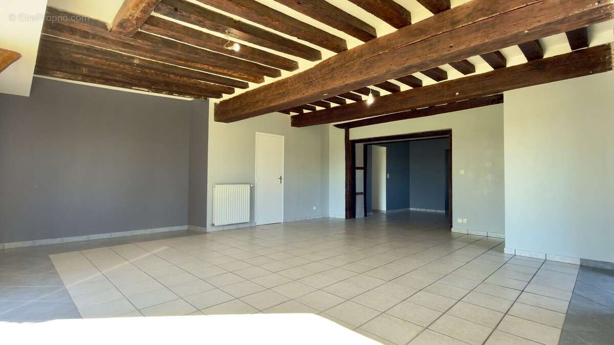 Maison à BONNETABLE