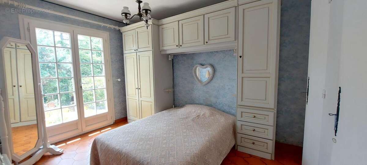 Maison à LE MUY