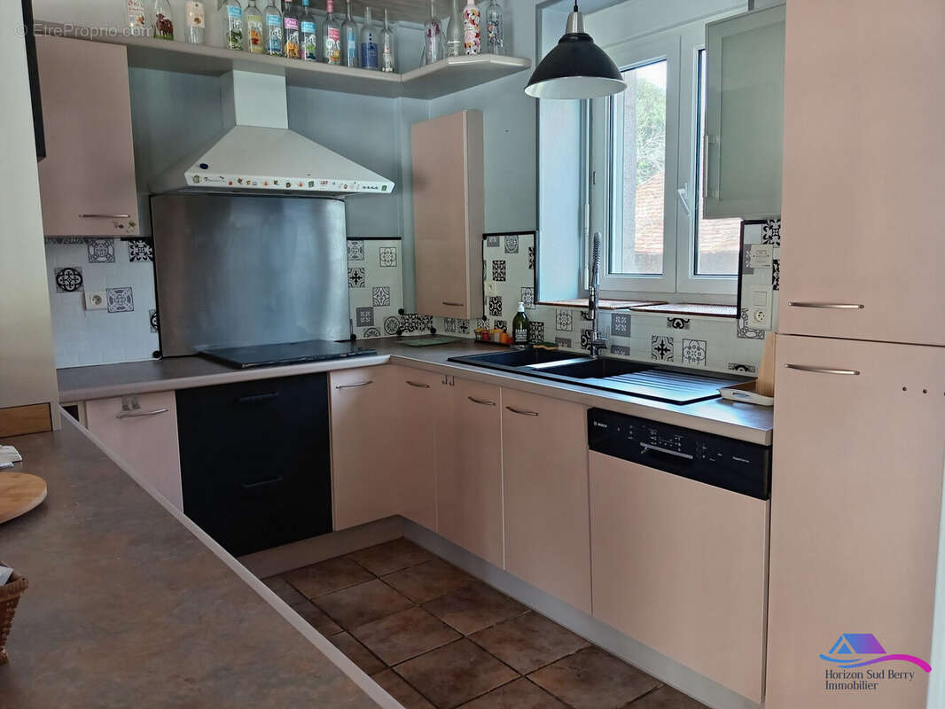 Maison à SAINT-PRIEST-LA-MARCHE