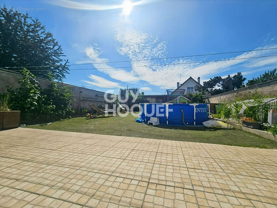 Maison 6 pièces à vendre à Favières - photo 2
