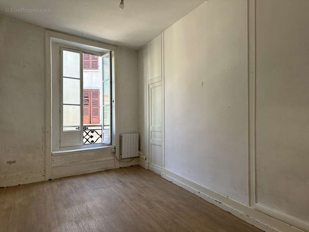 Appartement à BEAUJEU