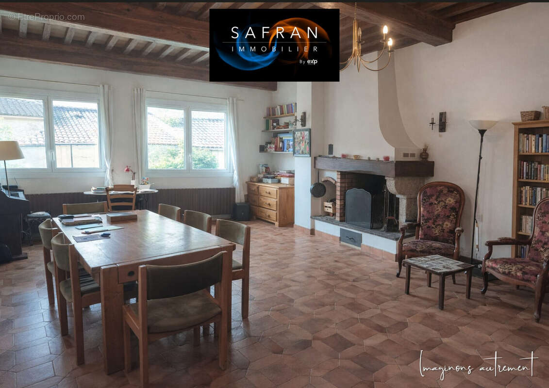 Maison à MIRIBEL