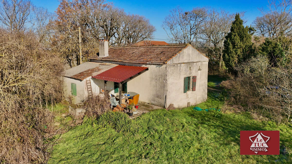 Maison à MAUROUX
