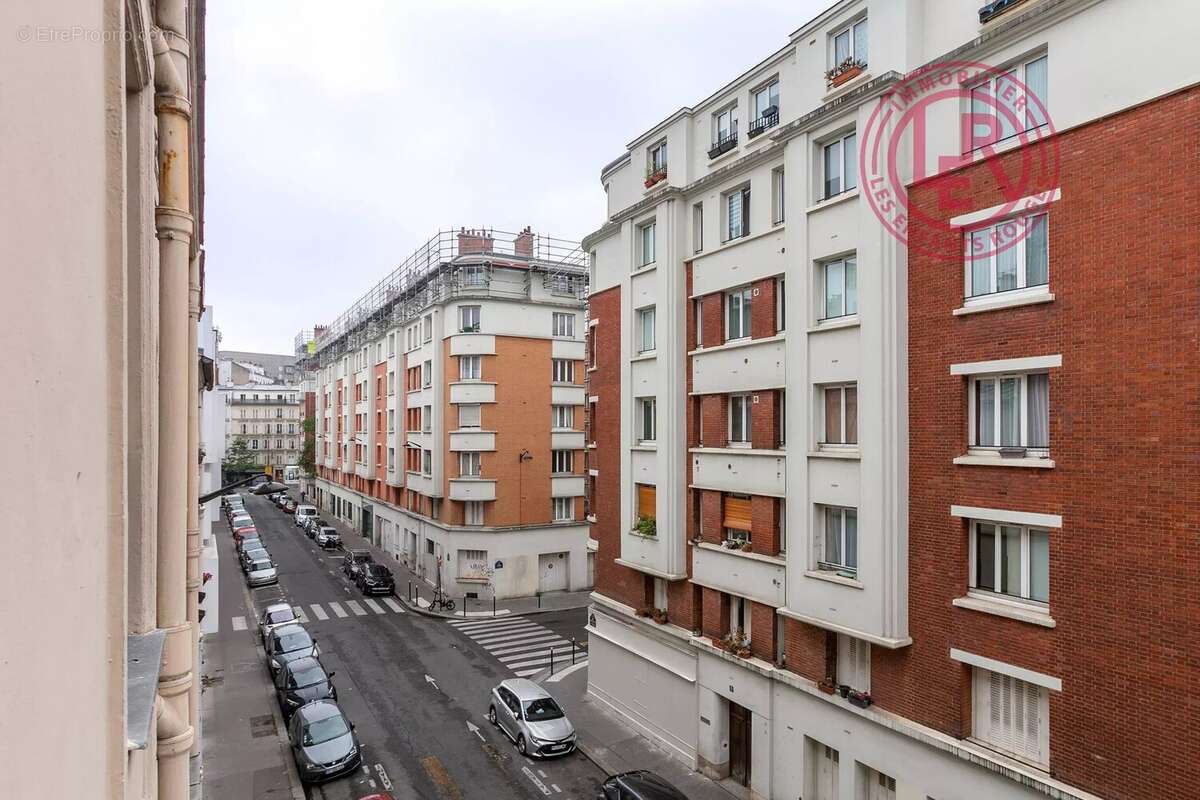 Appartement à PARIS-17E