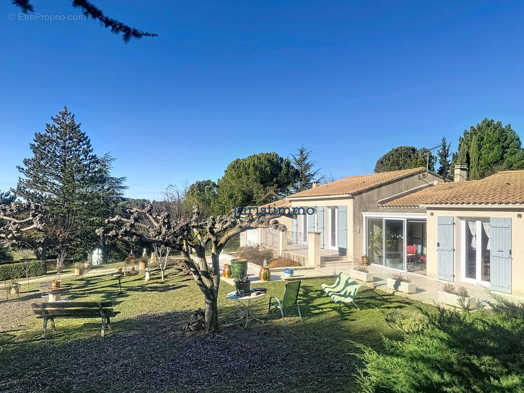 A 5 kms de VAISON-LA-ROMAINE Maison de plain-pied au charme provençal dans un secteur prisé près de Vaison-la- - photo 2