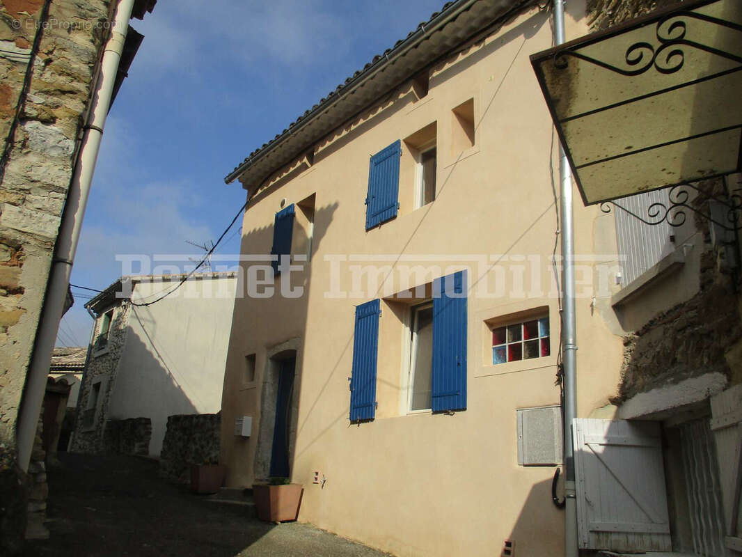 Maison à MIRABEL-AUX-BARONNIES