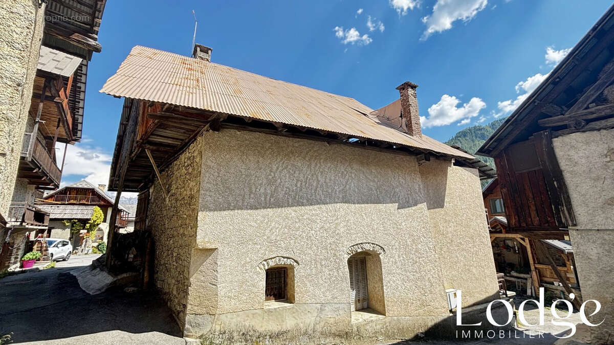 Maison 250 m² à Pelvoux  - photo 4