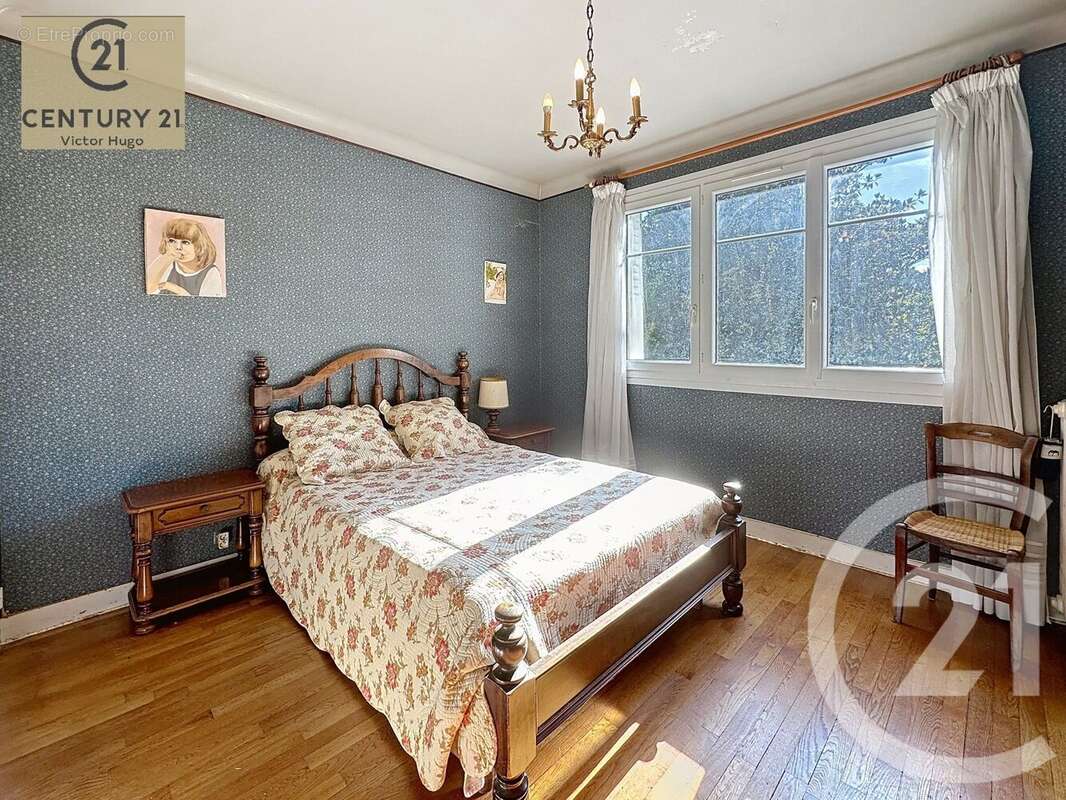 Maison à LE PALAIS-SUR-VIENNE