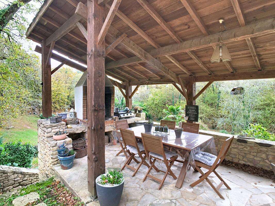 Maison à LE BUISSON-DE-CADOUIN