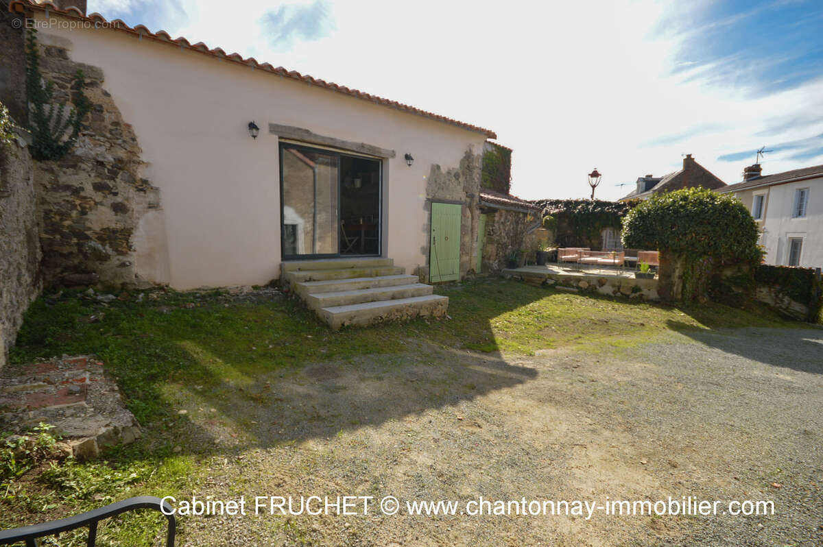 Maison à MONSIREIGNE