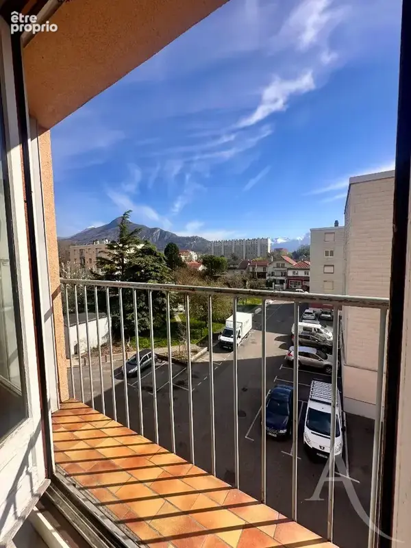 Appartement à SEYSSINET-PARISET
