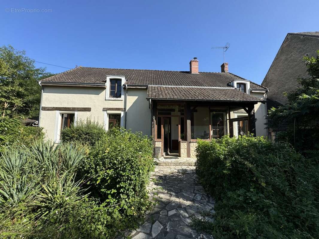 Maison 150 m² à Lignieres  - photo 8