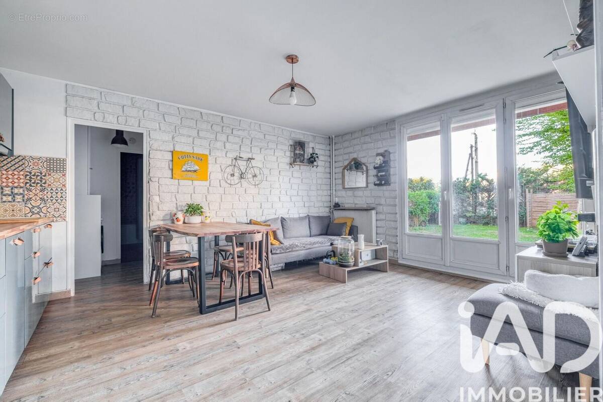 Photo 1 - Appartement à LIVRY-GARGAN