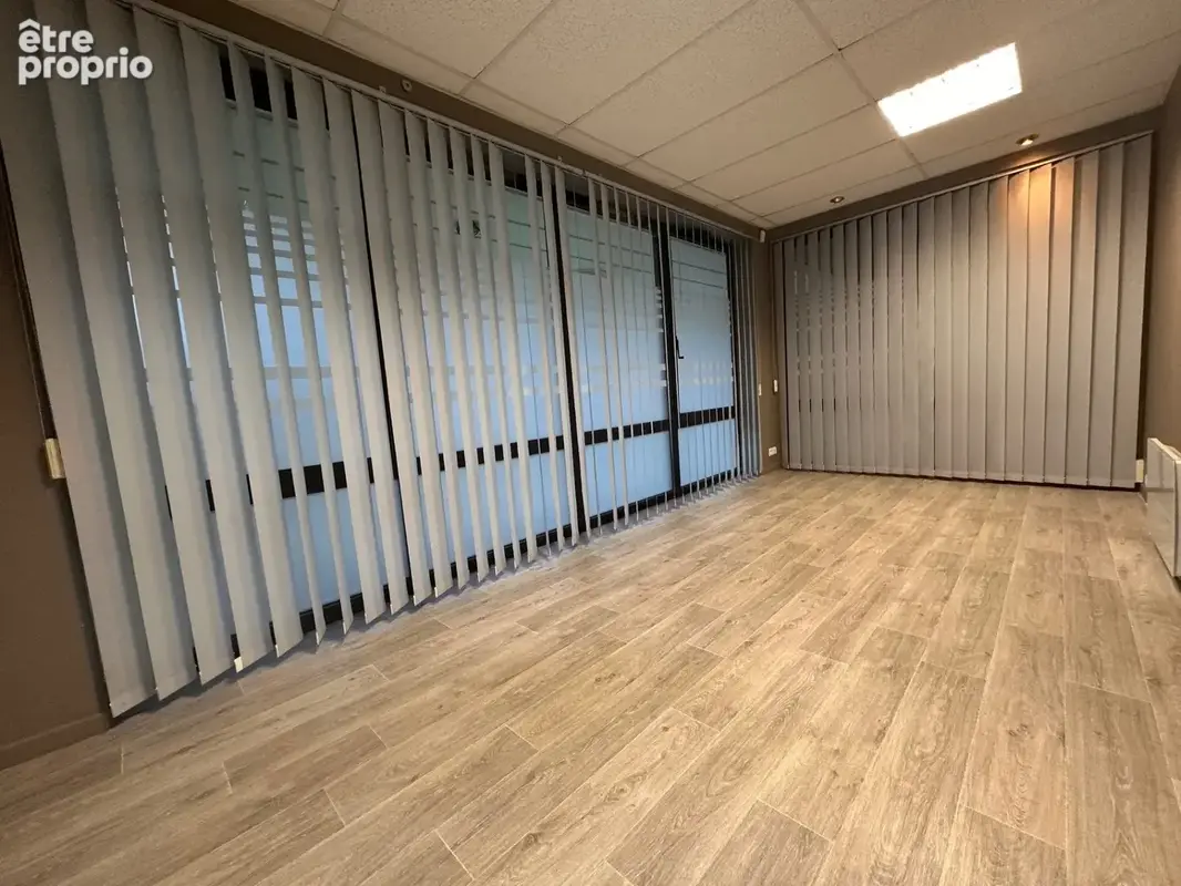 Commerce 25 m² à vendre à Chamalieres (63400) - photo 5