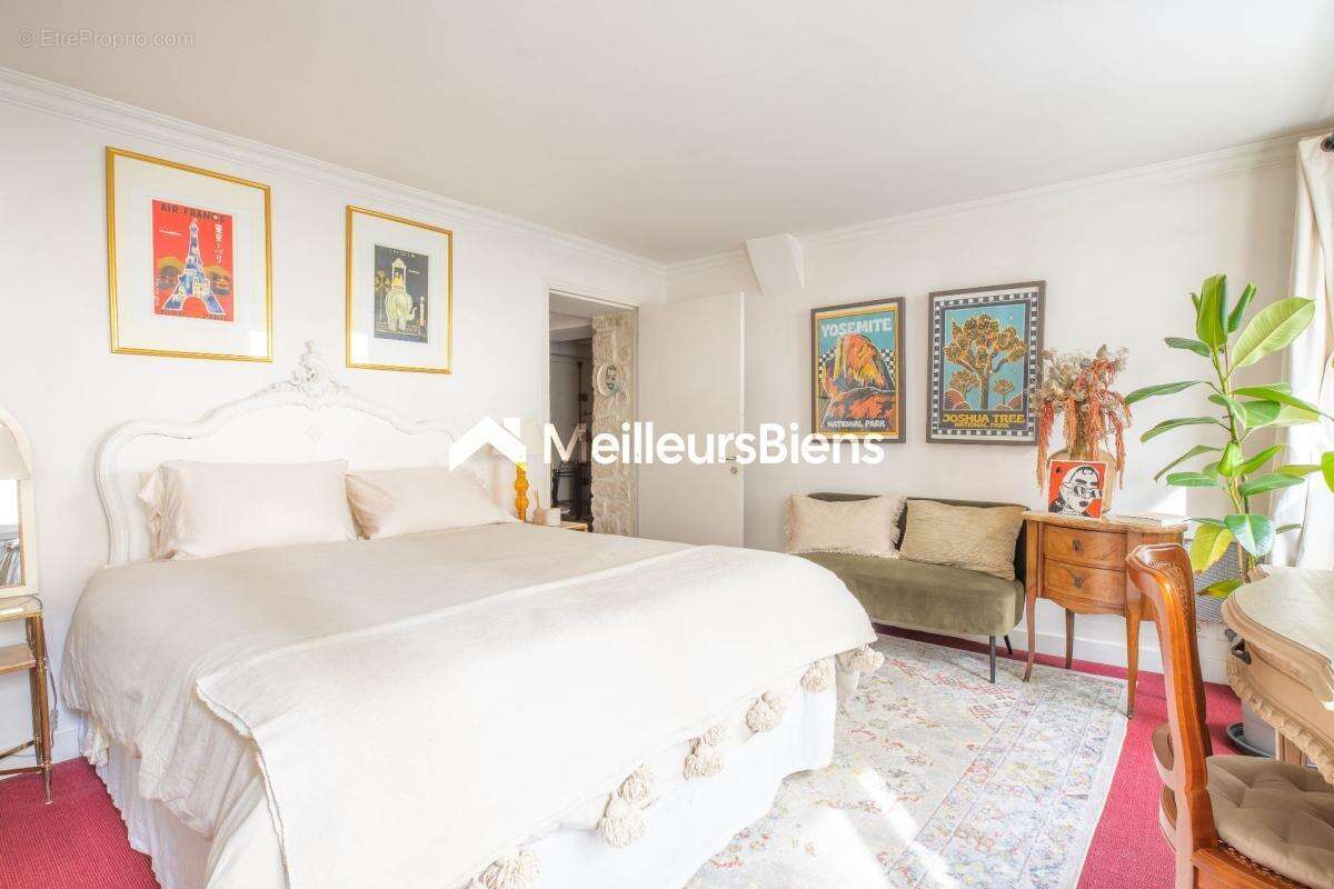 Appartement à PARIS-3E