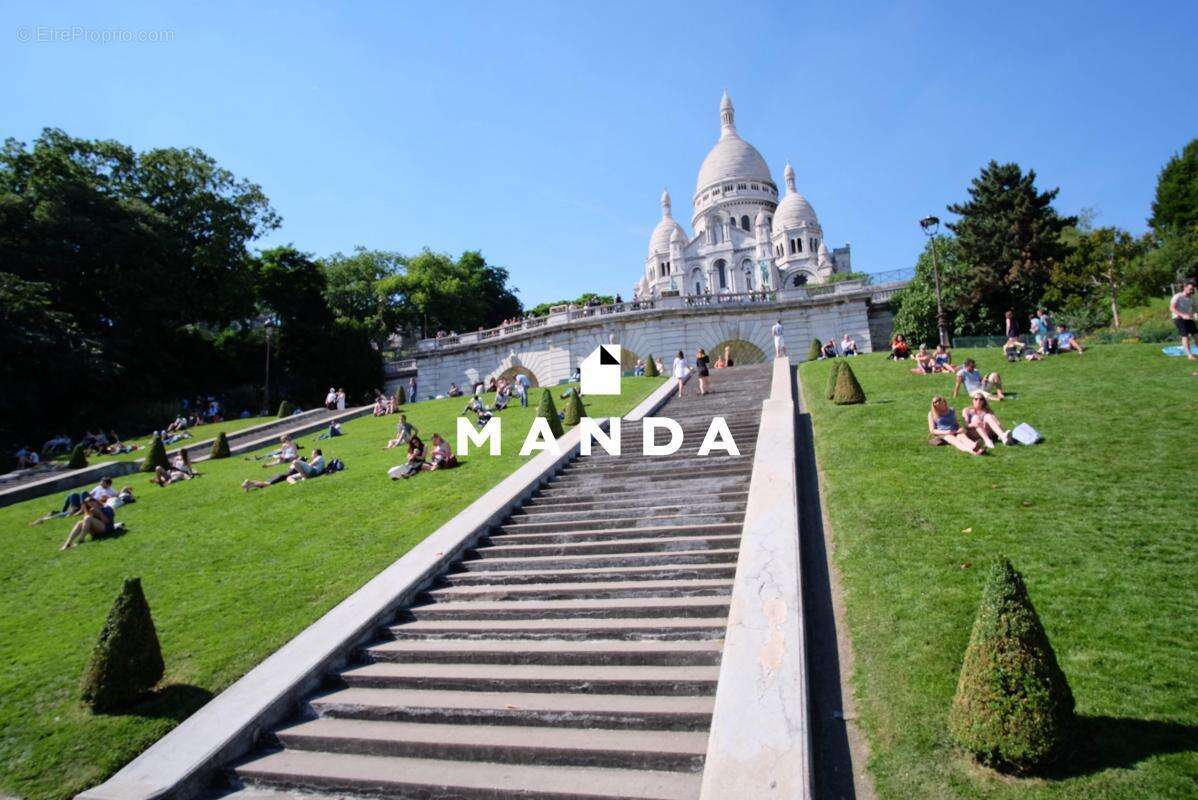 Appartement à PARIS-18E