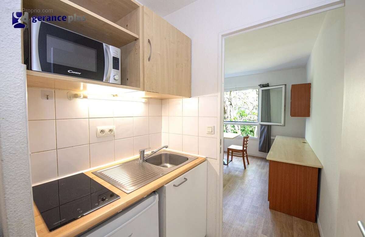 Appartement à PARIS-14E