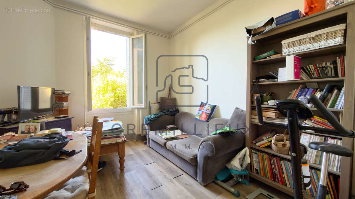 Appartement à GUILHERAND-GRANGES