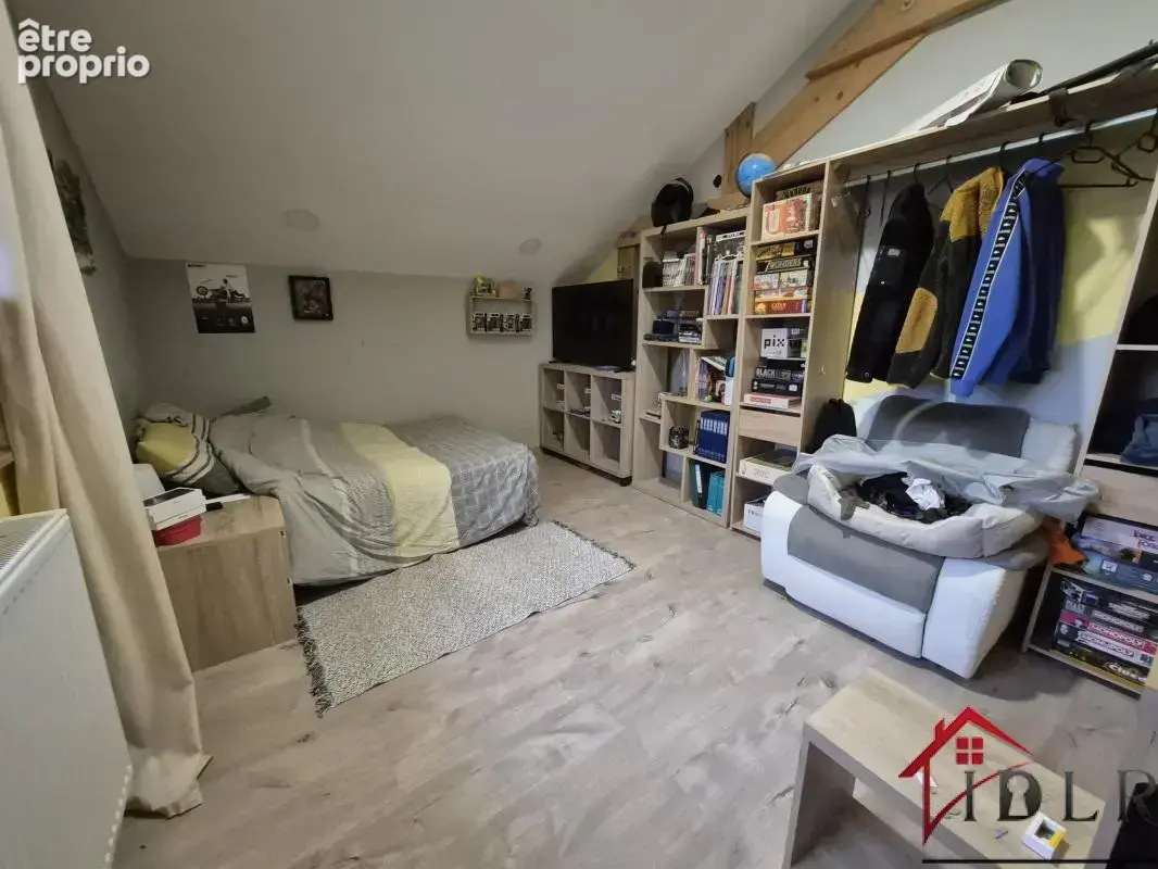 Belle ferme rénovée de 190 m2 avec terrain constructible et - photo 19