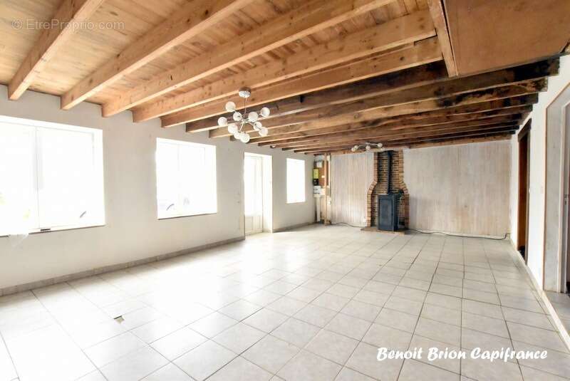 Maison à SAINT-MARTIN-DE-LANDELLES