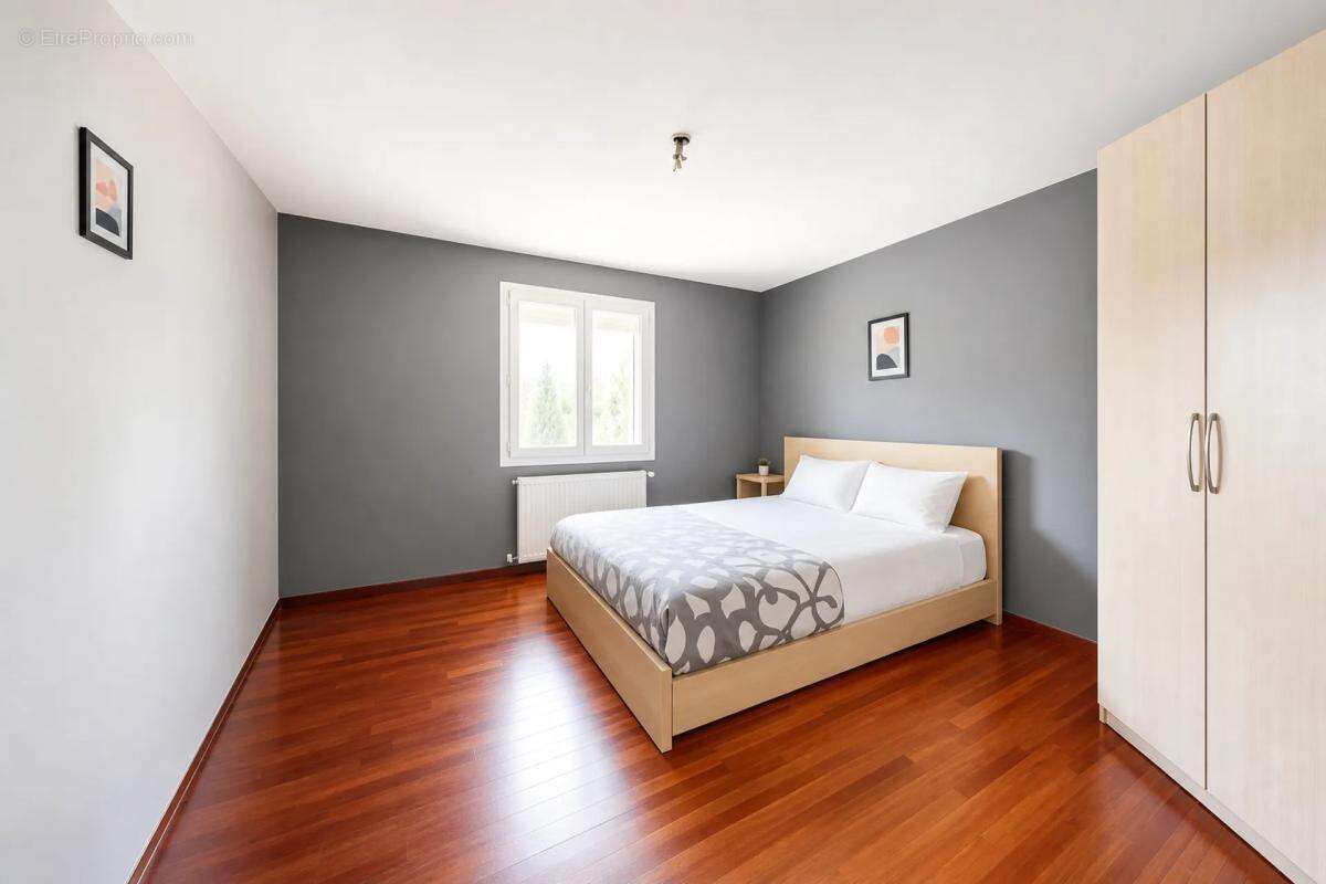 Superbe maison familiale de 230 m² - la chapelle-de-guinchay - photo 8
