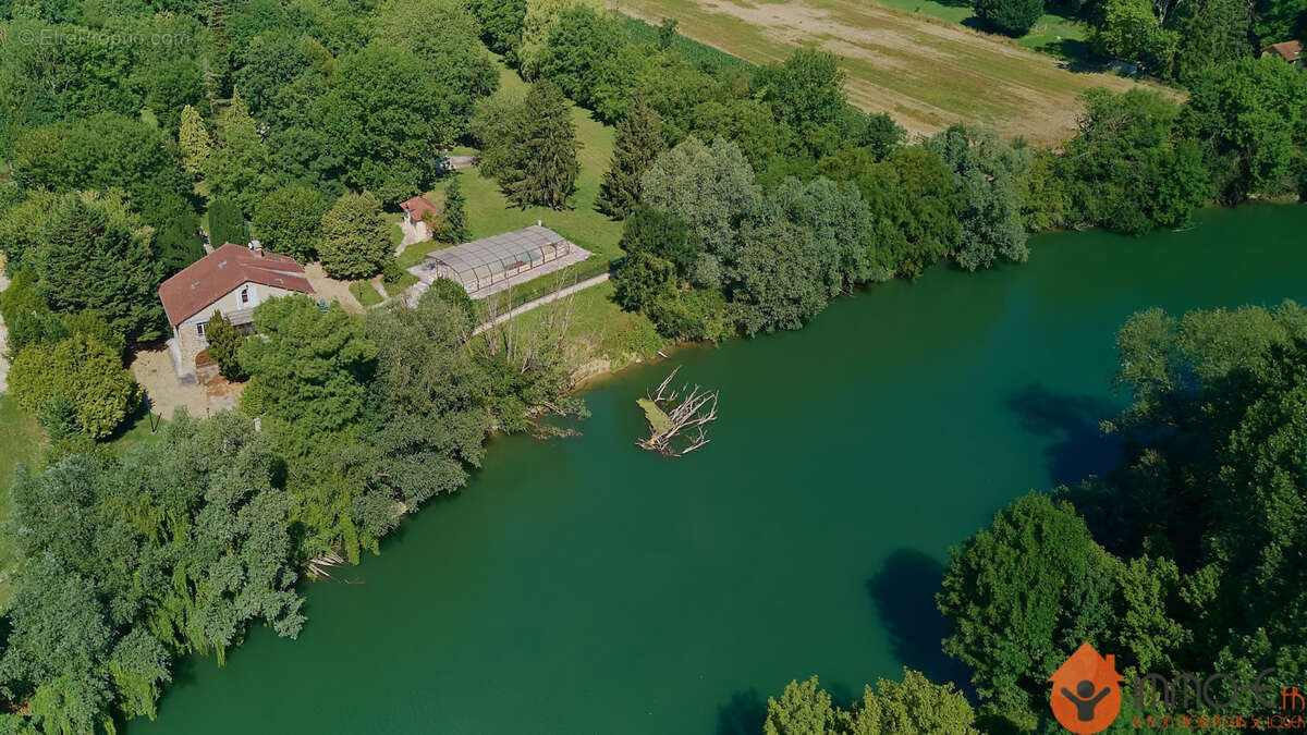 Autre à CONDE-SAINTE-LIBIAIRE