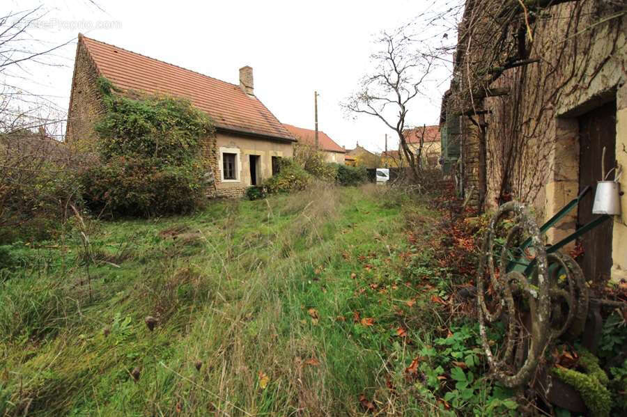 Maison à BRINON-SUR-BEUVRON