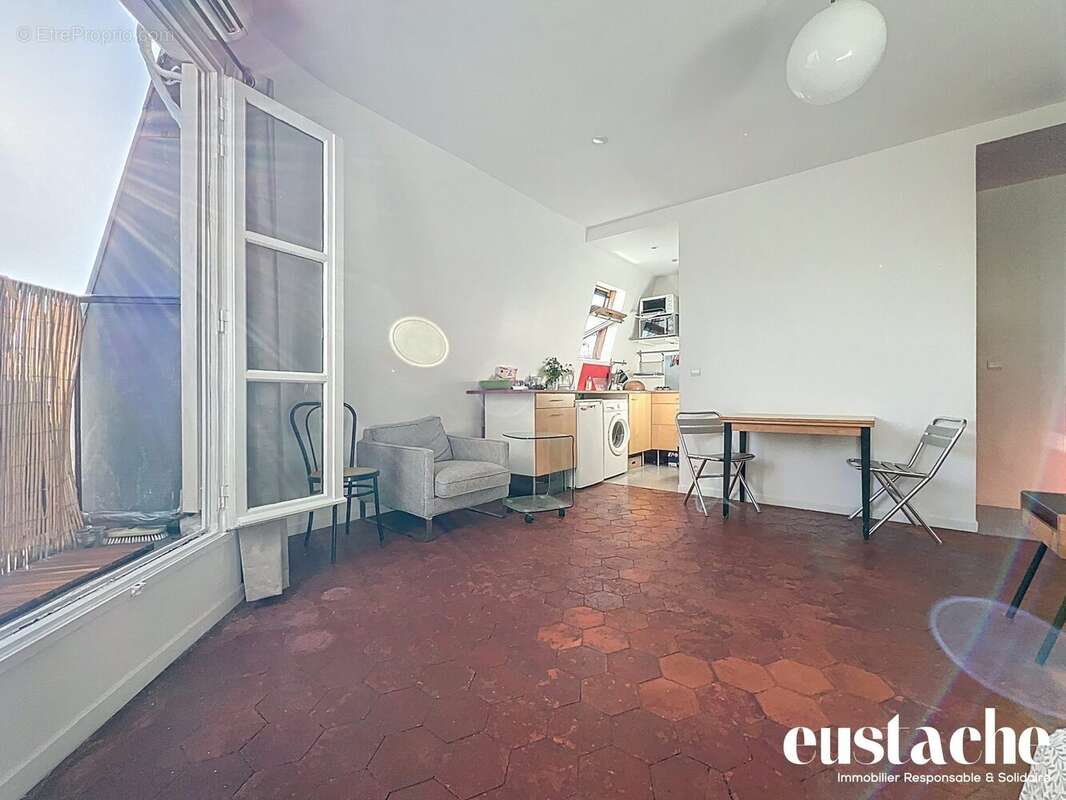 Appartement à PARIS-10E