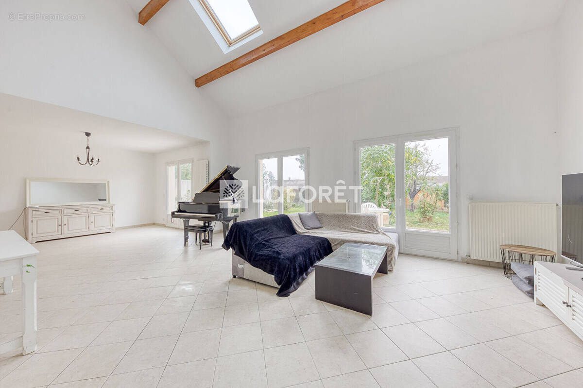 Maison à PONTAULT-COMBAULT