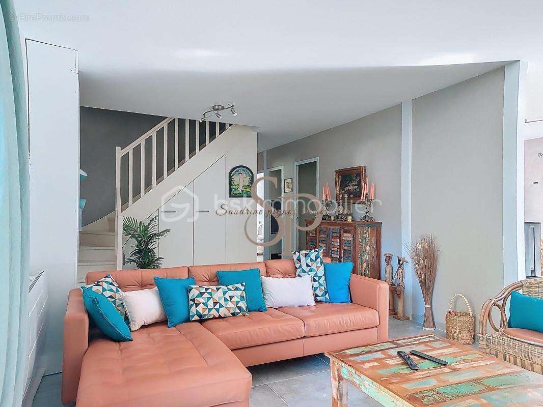 Maison à BAZOCHES-SUR-LE-BETZ