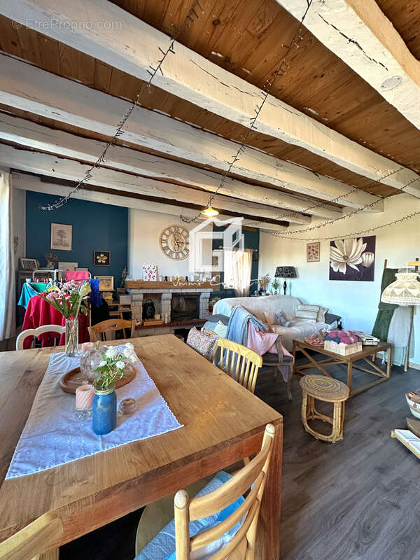 Maison à LUC-LA-PRIMAUBE