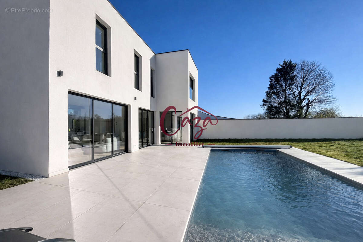 Maison à FARGUES-SAINT-HILAIRE
