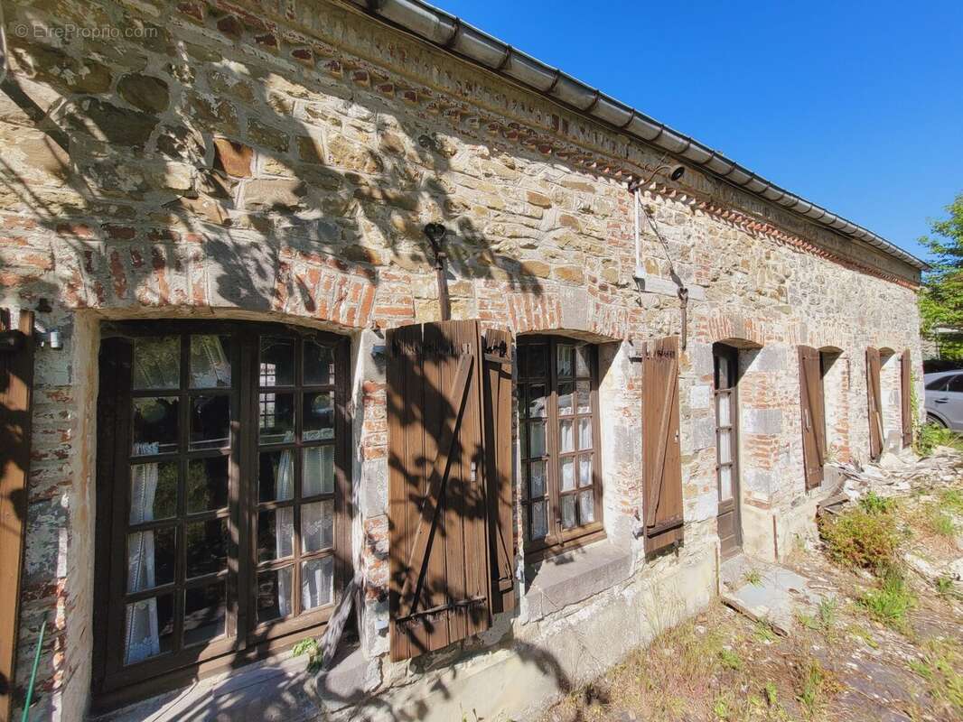Maison 104 m² à Solre-Le-Chateau  - photo 2