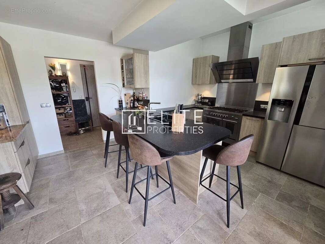 Maison à PEYMEINADE