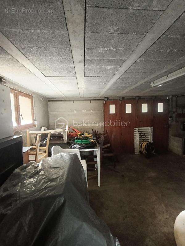 Maison à CHARNECLES