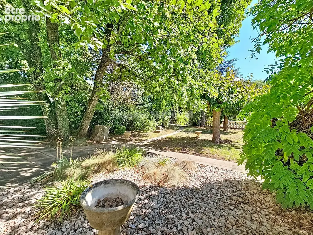 Callian - villa familiale spacieuse -calme absolu -piscine chauffée - grand terrain - photo 15