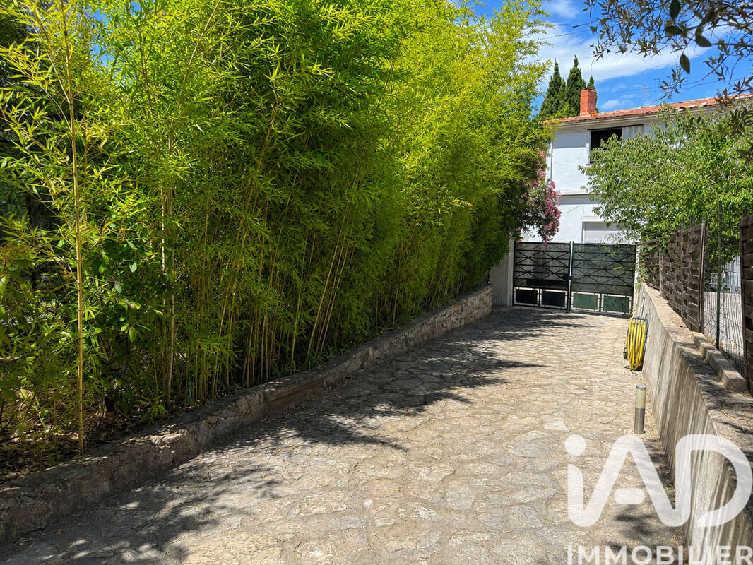 Photo 2 - Maison à NIMES