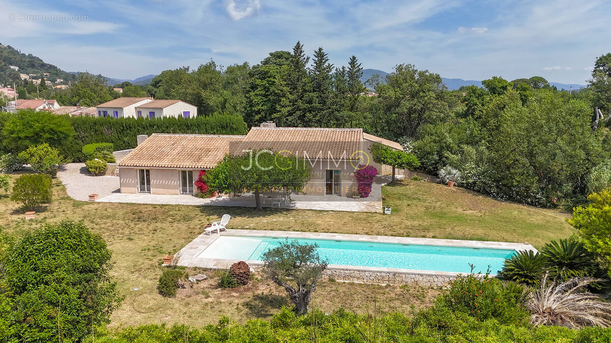 Maison à LA FARLEDE