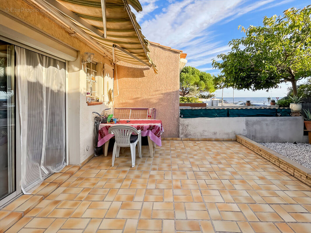 Appartement à SAUSSET-LES-PINS