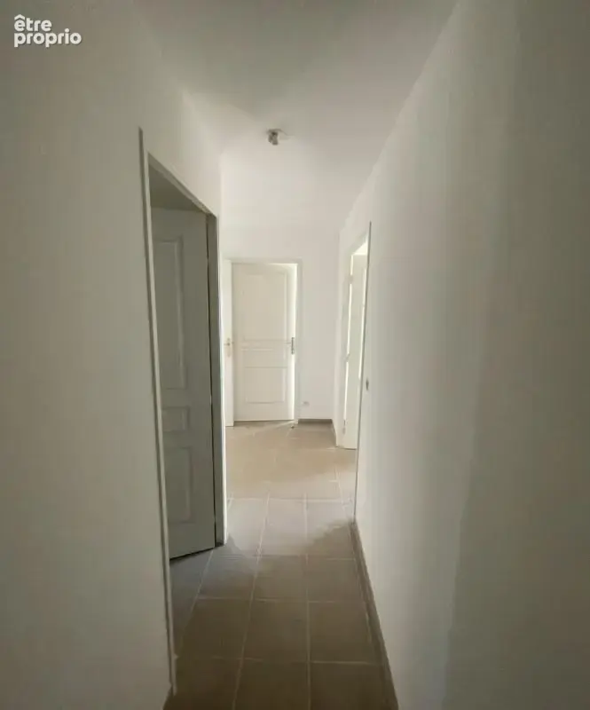 T2 63m² avec terrasse + box - photo 9