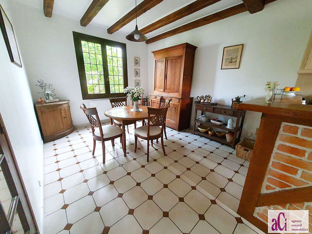 Maison à L'HAY-LES-ROSES