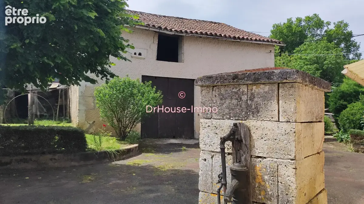 Maison 160 m² à Villars  - photo 7