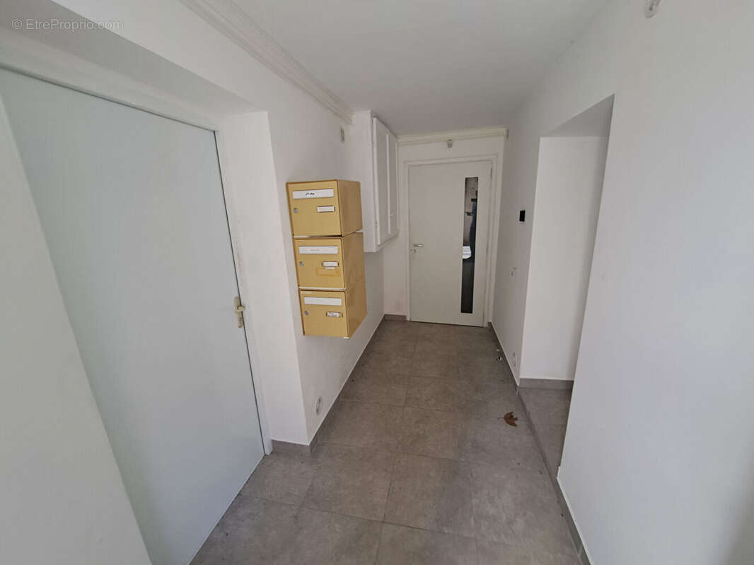 Immeuble centre Malaucene  230m2 / 4 appartements - photo 3